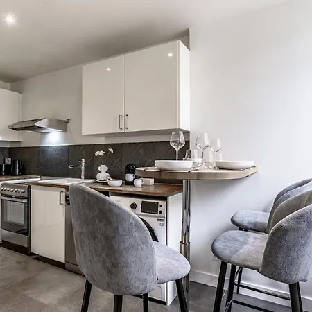 Amazing 4bedrooms Champs Elysees