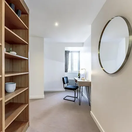 Amazing 4bedrooms Champs Elysees Paris